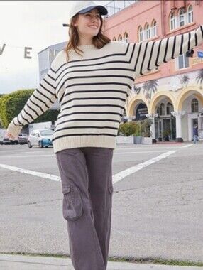 Pacsun Striped "Brianna" Crewneck Sweater - White & Navy
